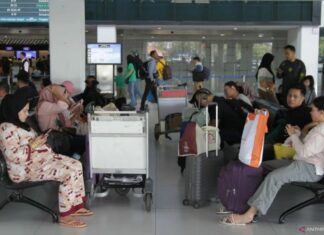 INDONÉSIE – VOLCAN : Anak Krakatau, 270 000 passagers touchés au deuxième jour de perturbations passagers bloqués Jakarta