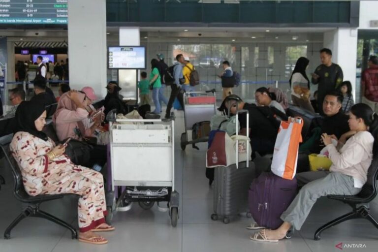 INDONÉSIE – VOLCAN : Anak Krakatau, 270 000 passagers touchés au deuxième jour de perturbations