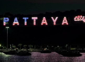 PATTAYA – TOURISME : Pratumnak s’illumine aux couleurs américaines