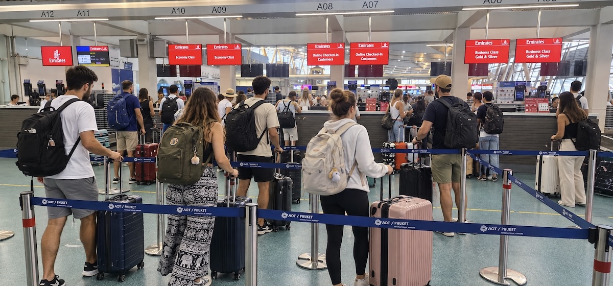 touristes aéroport