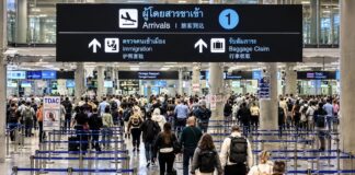 GAVROCHE HEBDO – ÉDITORIAL : Face aux étrangers, une vieille colère thaïlandaise touristes arrivée Suvarnabhumi