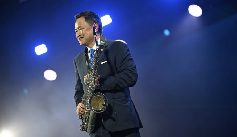 THAÏLANDE – POLITIQUE : Anutin met le FMI et la Banque mondiale au rythme de son saxophone