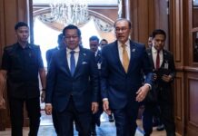 BIRMANIE – MALAISIE : Le retour de Min Aung Hlaing dans l’ASEAN est en train d’être négocié Anwar et Min Aung Hlaing