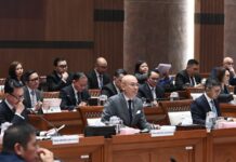 INDONÉSIE – POLITIQUE : Prabowo confie les Affaires étrangères à un diplomate de carrière Arrmanatha Nasir ministre des Affaires étrangères