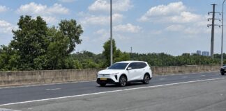 VIETNAM – SOCIÉTÉ : Les autoroutes, symboles controversés de la modernité vietnamienne Autoroute vietnamienne