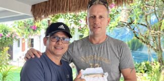 THAÏLANDE – TOURISME : À Phuket, un Français oublie une enveloppe à 100 000 bahts restitution d'argent à un touriste à Phuket