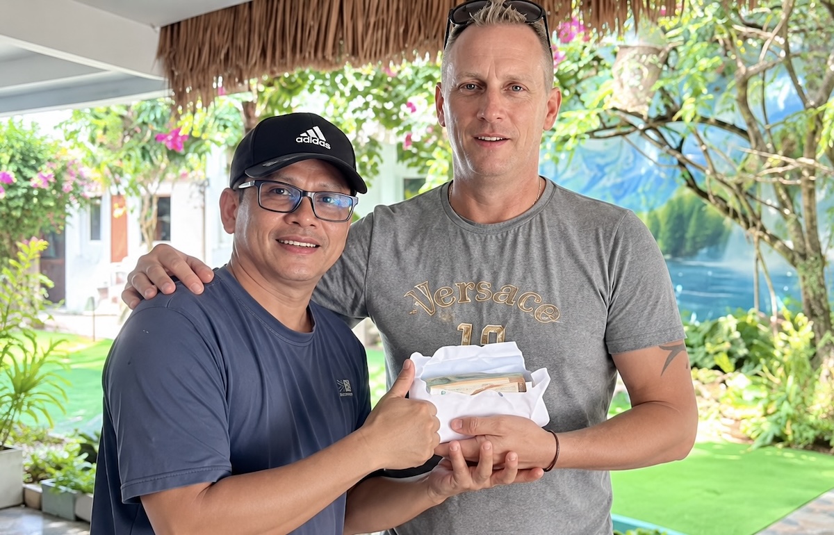 restitution d'argent à un touriste à Phuket