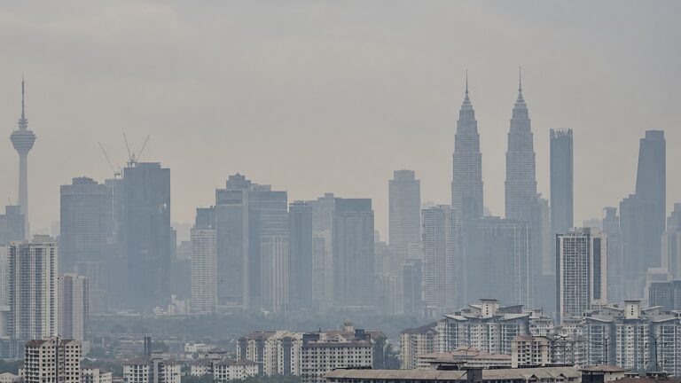 ASIE DU SUD-EST – POLLUTION : Les fumées d’Indonésie ferment les écoles en Malaisie