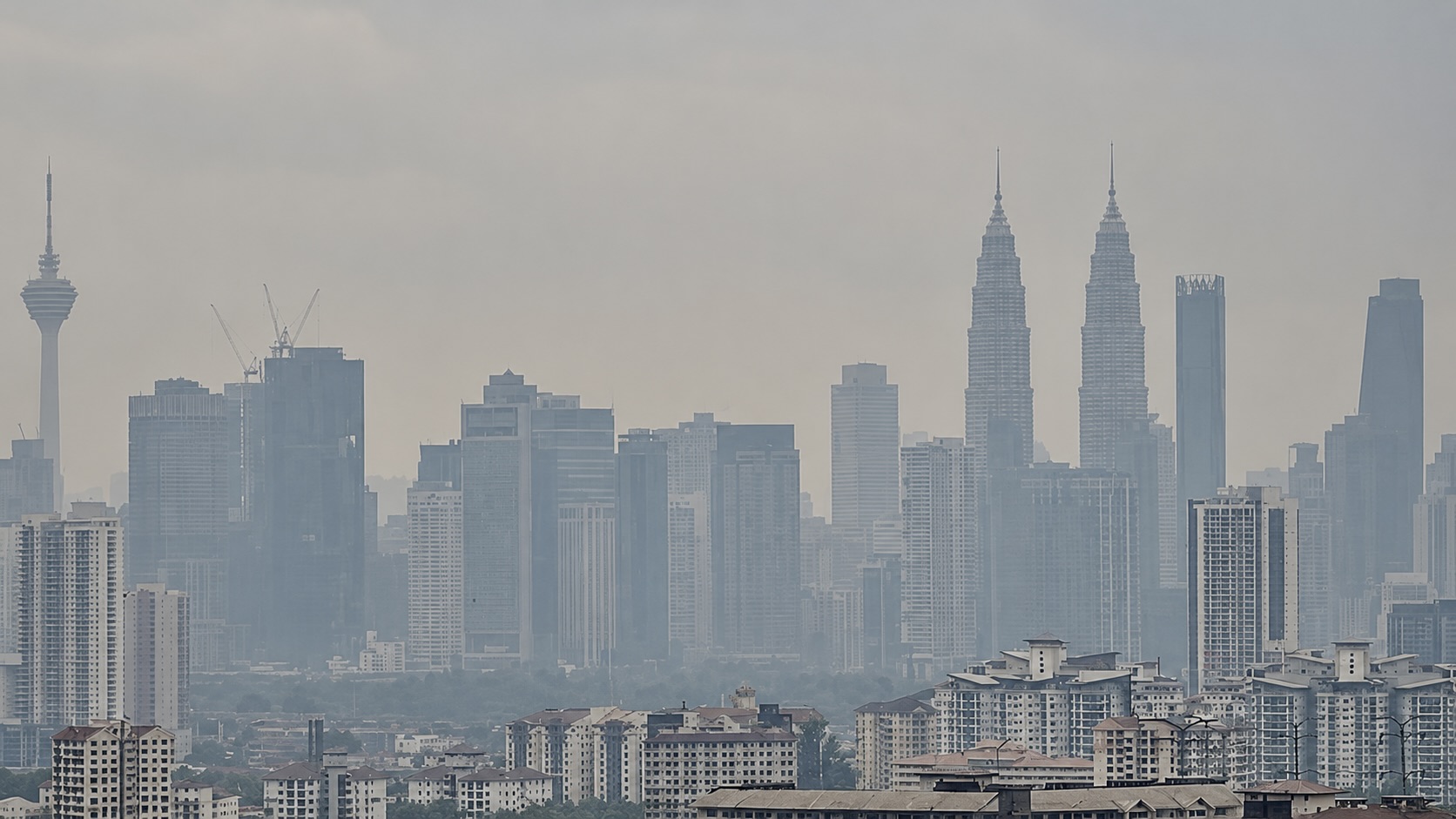 Kuala Lumpur sous la brume grise