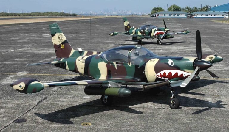 Philippines : quatre pilotes tués dans une collision en plein vol